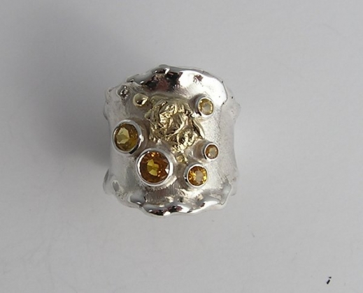 Silver & 18ct ring with yellow Sapphires